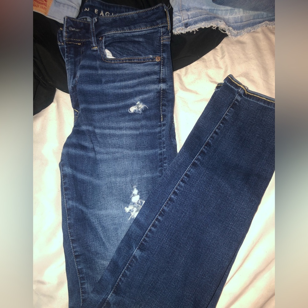 Ripped skinny jeans